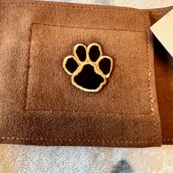 Susan Lanci Wizzer in Hide S/M - Picture 3 of 9